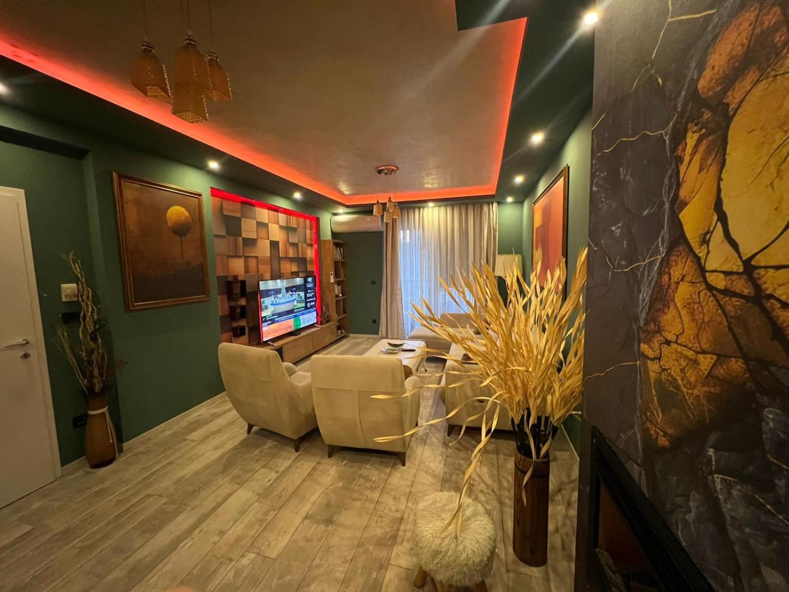Luxurious Apartment With City View Prishtine Bagian luar foto